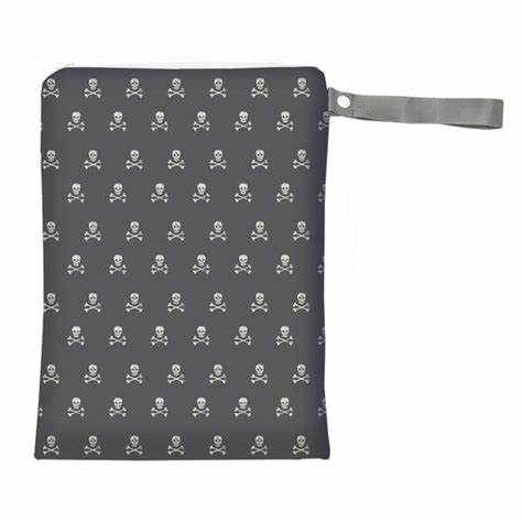 Bolsa Imperbeable Rebel Skulls Itzy Ritzy